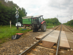 Traktor és vonat baleset