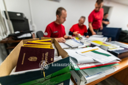 Az iratokat ellenőrzik