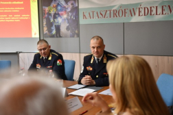 Pintér Antal Tamás tű. ezredes igazgató 