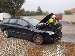 motortere égett az autónak
