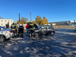 Két személygépkocsi ütközött össze Debrecenben a Vágóhíd utcában